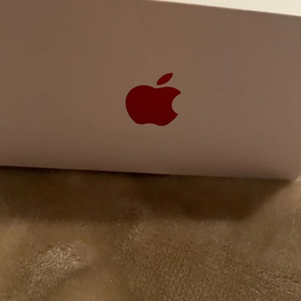 iPhone 11 Phone Box 128 GB